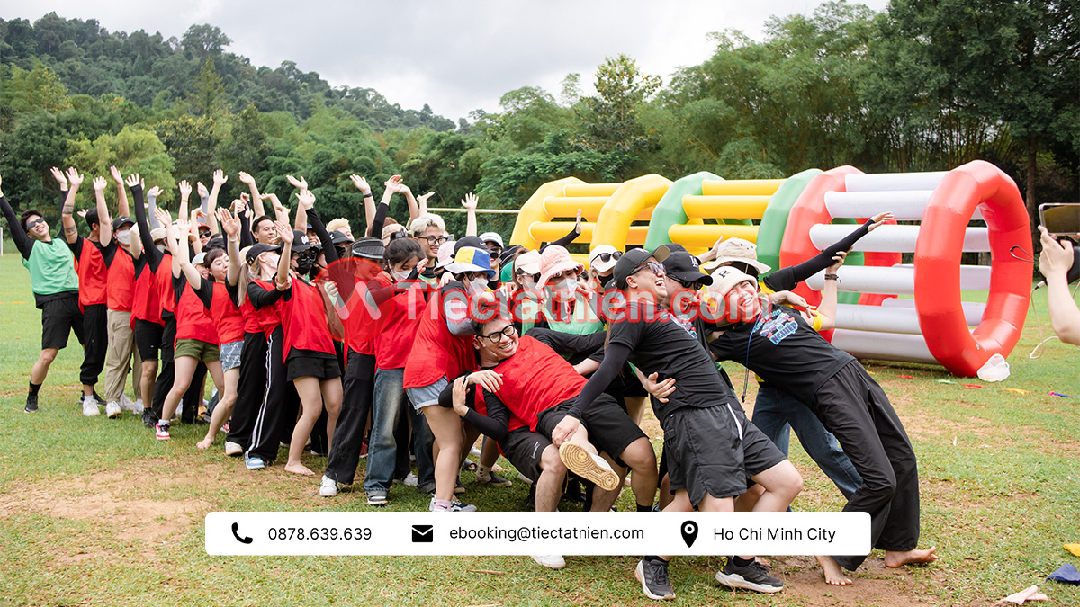 Tổ chức tiệc tất niên kết hợp team building, Team building tất niên, Year end party team building, tổ chức tiệc tất niên công ty